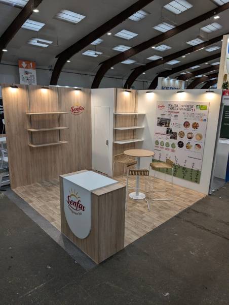 Standiste à Rennes : peut-on vraiment faire un stand impactant sur seulement 12m² ? Le cas de SENFAS au CFIA de Rennes