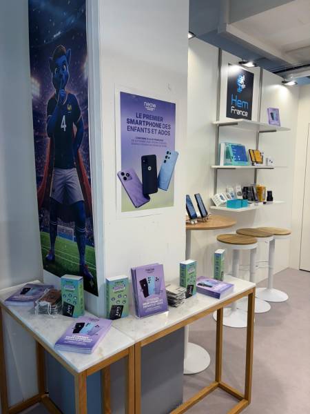 Stand en couloir : un stand sur mesure à Paris transformé en véritable espace de formation